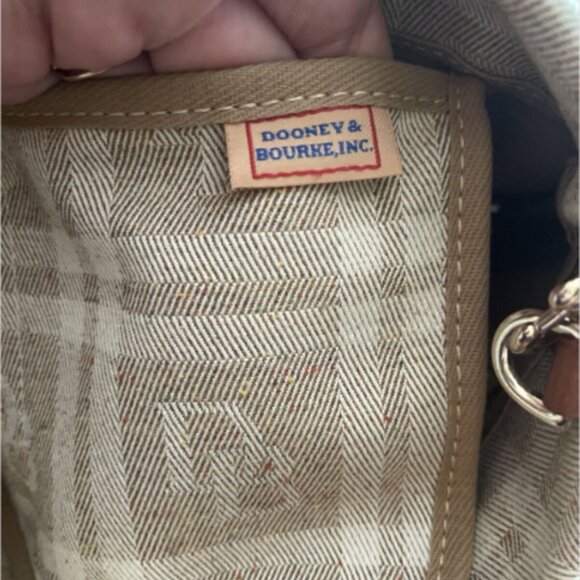 DOONEY & BOURKE - CANVAS LEATHER TOTE - GENTLY USED - SEE PHOTOS FOR TAG - Picture 5 of 6